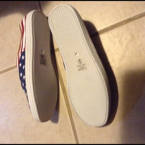 Shoes - Picture 3 of 3