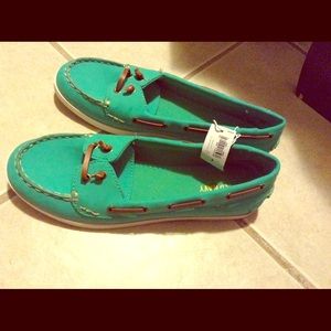 New old navy shoes