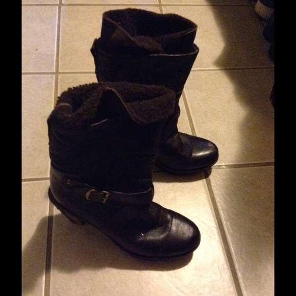 Boots - Picture 3 of 3