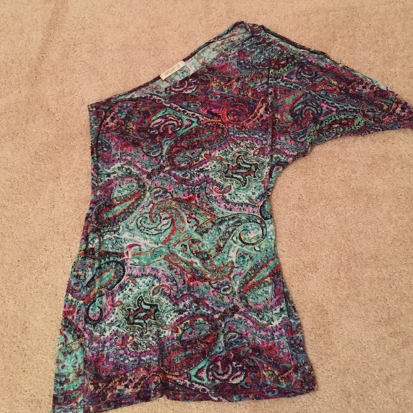 One sleeve shirt