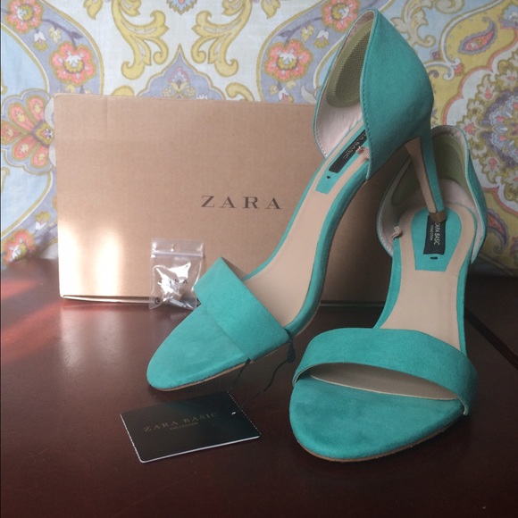 NWT Zara basic collection turquoise heels🌺