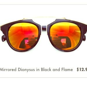 Mirrored sunglasses