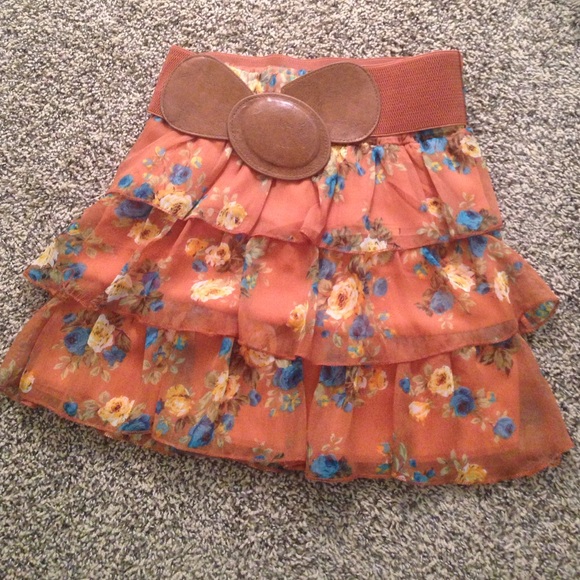 Tan floral tiered skirt