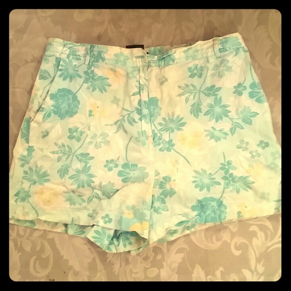 Flowered Shorts