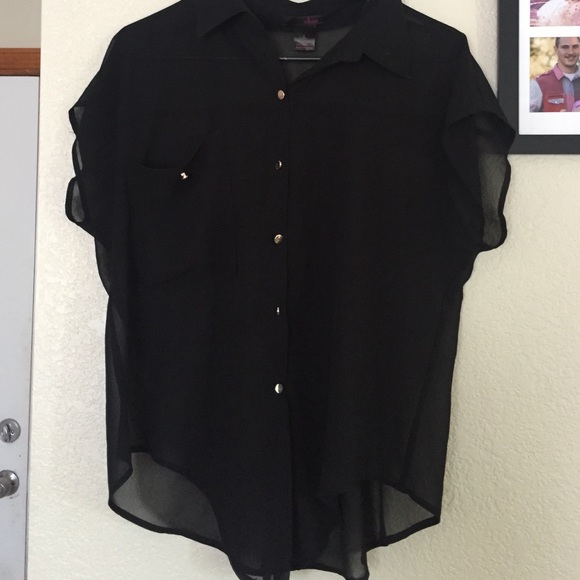 Black light weight shirt