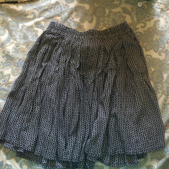 Brandy Melville skirt
