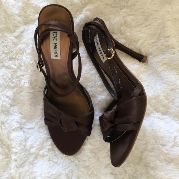 STEVE MADDEN - Satin Sandals