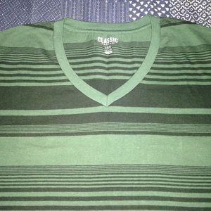 Old Navy v neck tee shirt
