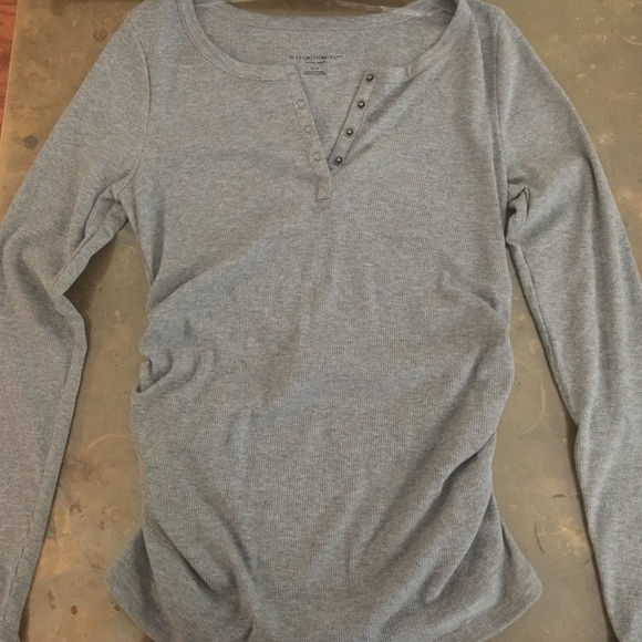 Nwot Liz Lange l/s maternity top