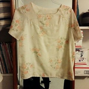 Cute Vintage Floral Top
