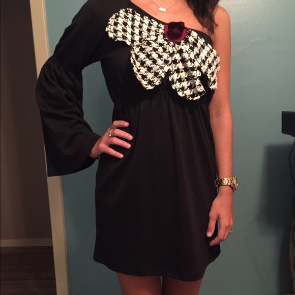 Judith March one shoulder dress