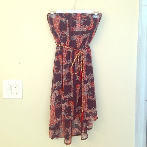 Strapless dress with tassel belt