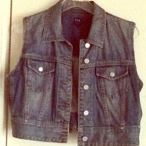 Gap Mini vest