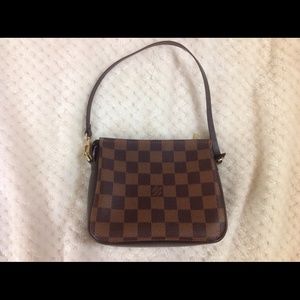 Louis Vuitton Damier purse/clutch/makeup pouch