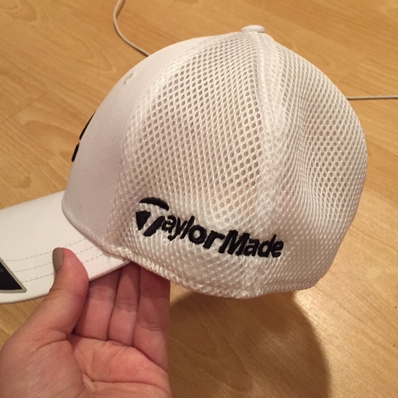 Adidas hat - Picture 3 of 3