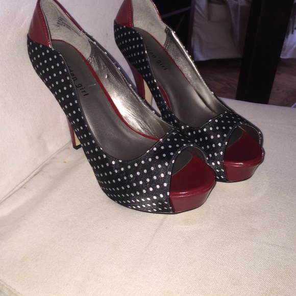 Poka dots heels