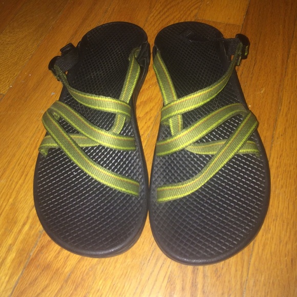 Green chacos
