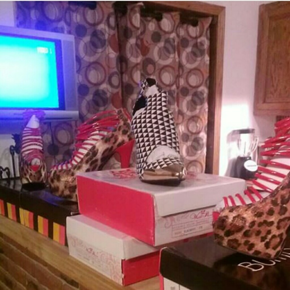 SHOES SHOES SHOES