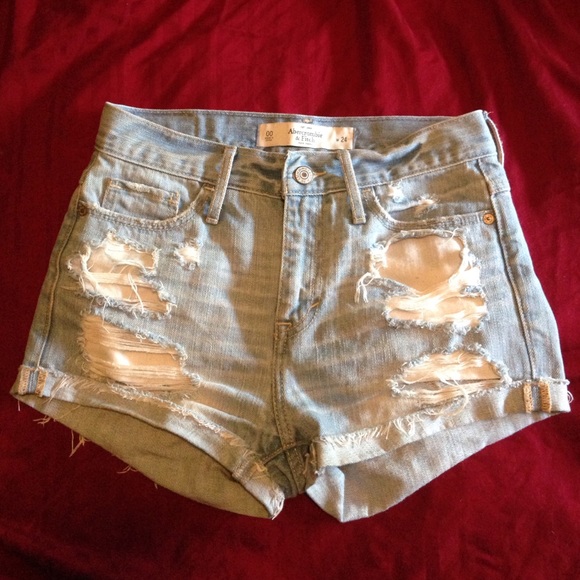 Hi waisted denim shorts