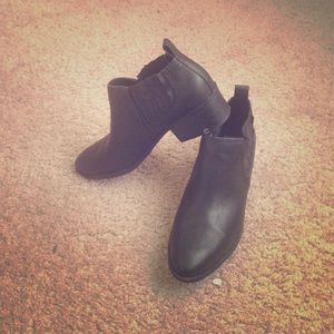 BC Black Leather Ankle Boots size 11