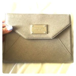 ❌SOLD❌Michael Kors clutch iPad mini