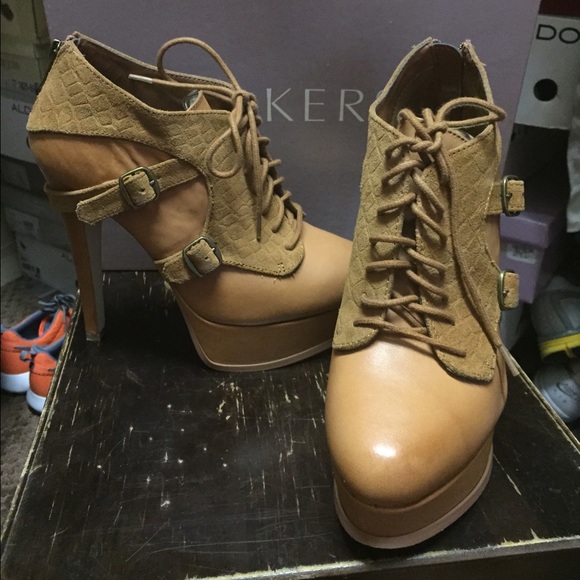 Heels - Picture 2 of 2