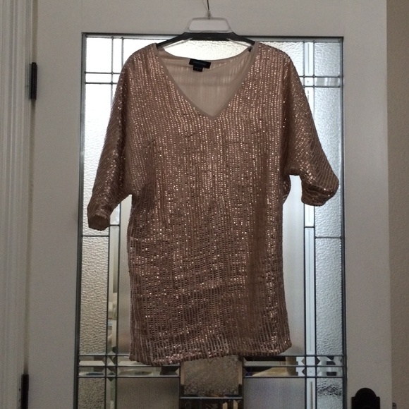 🎉🎉REDUCED🎉🎉 Gold Sequin Marciano dress