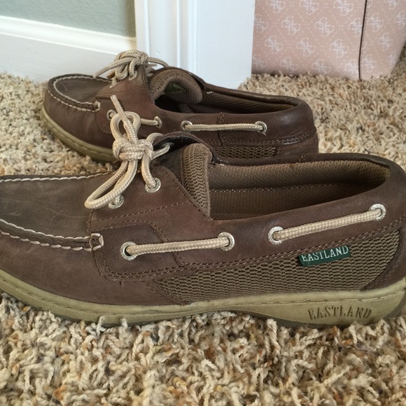Comfy Eastland Shoes - Picture 2 of 3