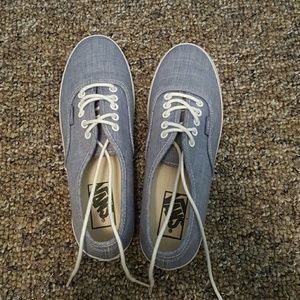 Light blue/chambray Vans