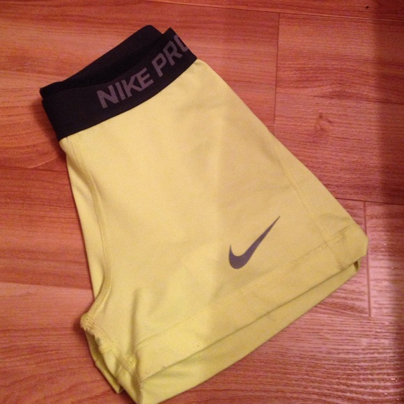 Nike spandex