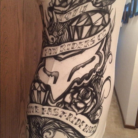 ☀️NWT☀️ FOX RACING CO. Top