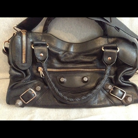 Sold - Picture 3 of 4