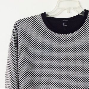 Forever 21 check print cream black sweatshirt top
