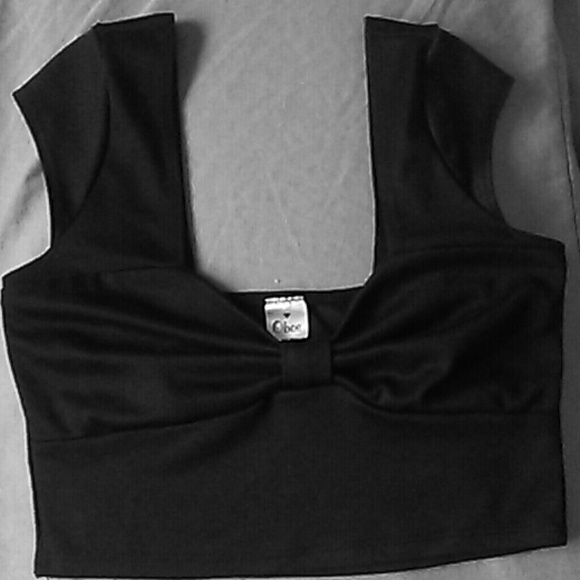 black crop top