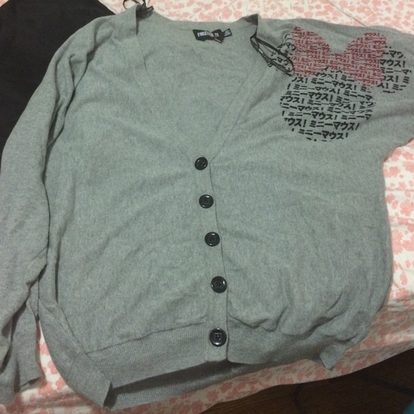 SOLD ✖️Forever21 Grey Minnie Mouse Cardigan