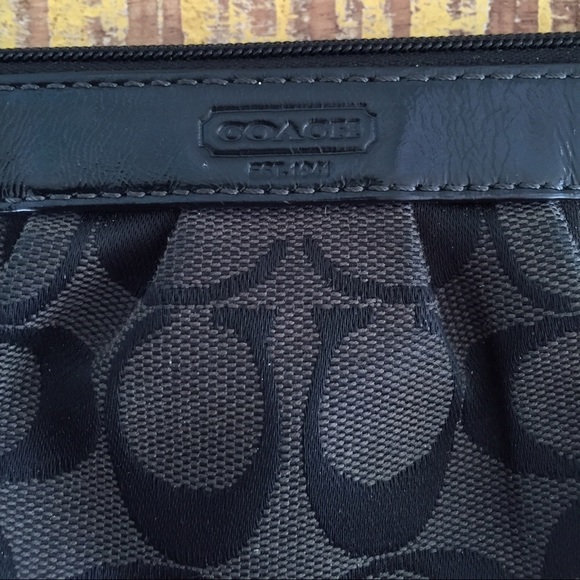 coach wristlets ad-700