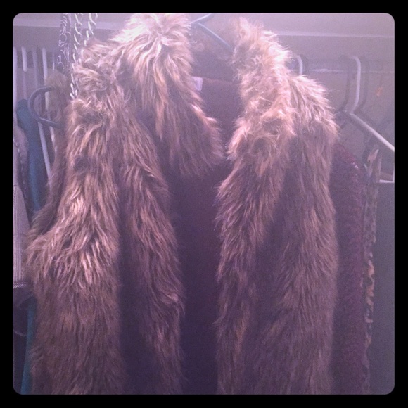 Fur vest