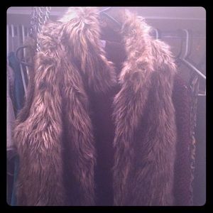 Fur vest