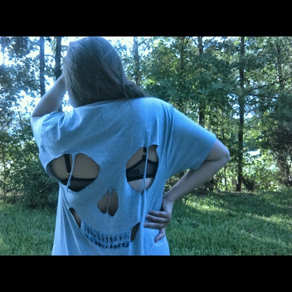 !CUSTOMIZED! Cut-out Back tee - Picture 2 of 3