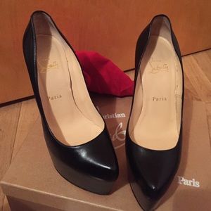 Christian Louboutin Daffodile size 8 in black