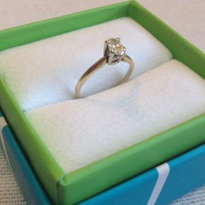 18K gold engagement ring 💍💎