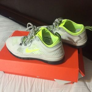 Women's Nike free 5.0