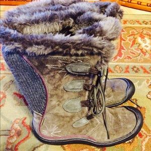 Privo Clark women's water proof boot.