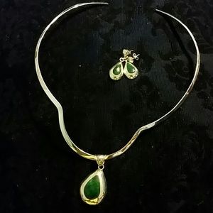 SILVER necklace with green pendant and earrings