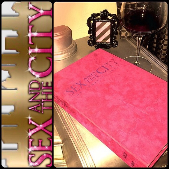🌟REDUCED🌟SEX AND THE CITY FULL DVD SET 💋❤️🍷