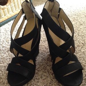 Chinese laundry black wedges