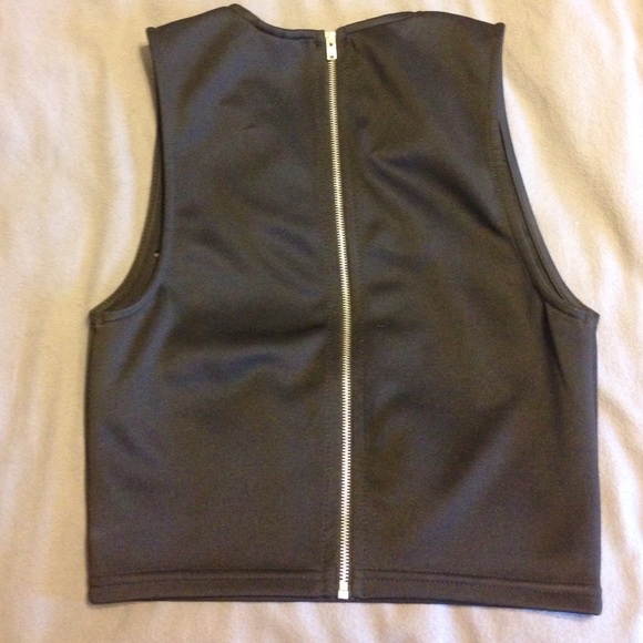 Sparkle & Fade Urban Outfitters Laser Cut Crop Top - Picture 2 of 3