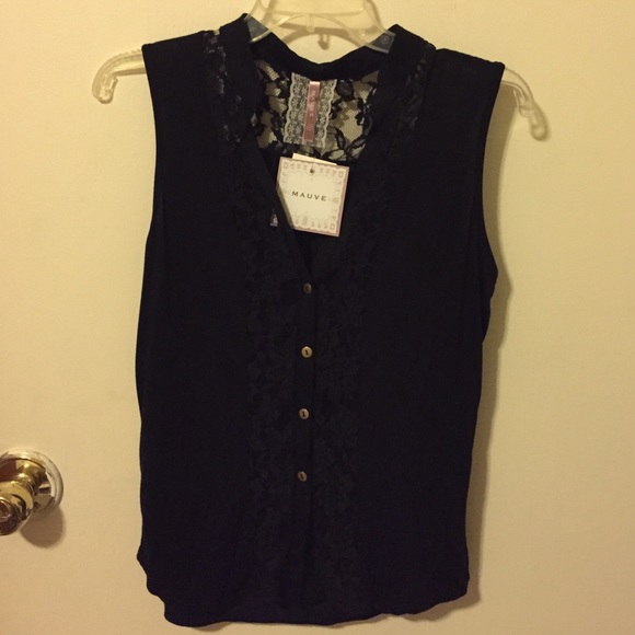 sleeveless button down