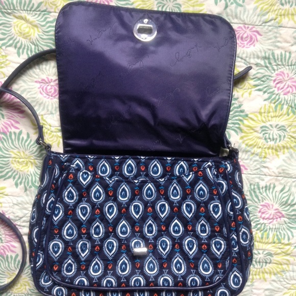 Vera Bradley Bags - NWT Marrakesh Motif Turn Lock Crossbody Vera Bradley Bags - NWT Marrakesh Motif Turn Lock Crossbody