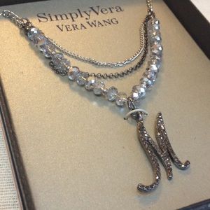 Beautiful NEVER WORN Vera Wang initial necklace
